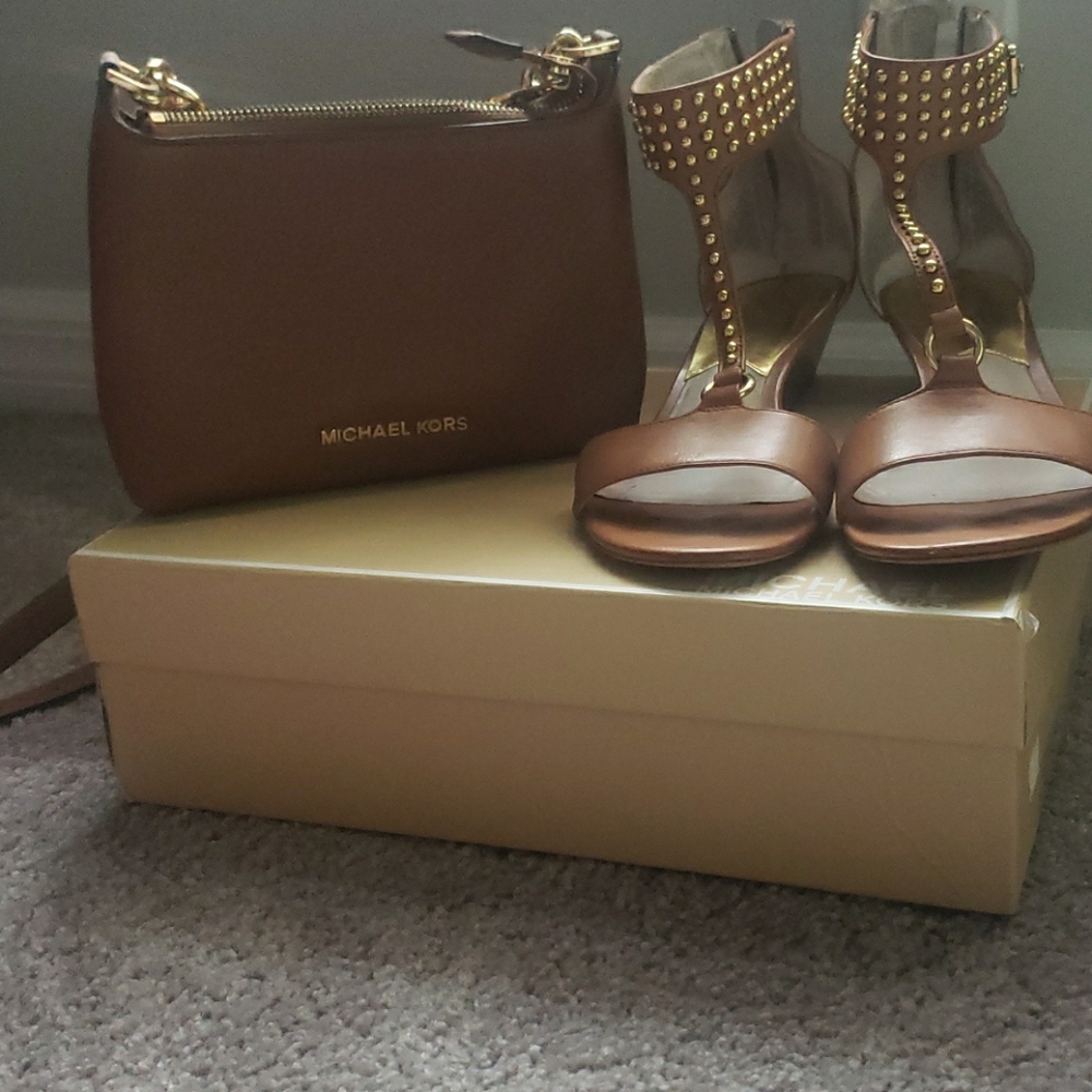 Michael Kors crossbody bag & Sandals